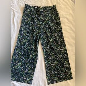 Cute wide leg crop pants!